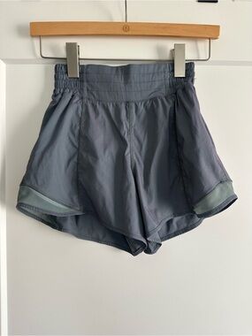 Lululemon Hotty Hot High Rise 4” Shorts Size 2
